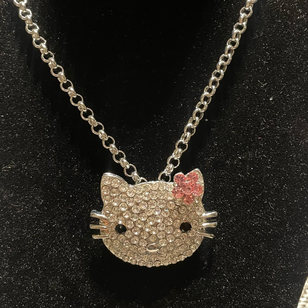 NWOT Hello Kitty Necklace